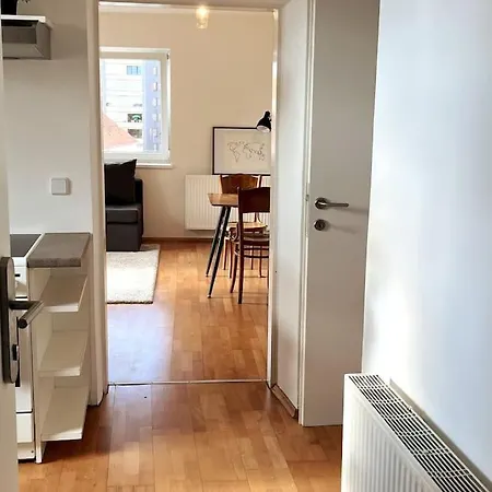 Appartamento Cozy City Center *